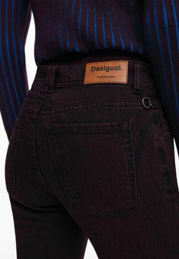 Клешеные брюки