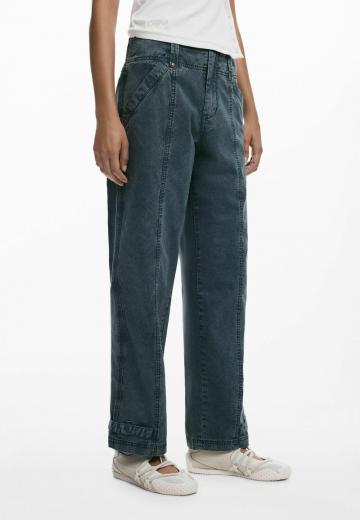 Прямые джинсы