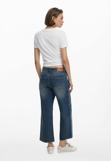 Короткие джинсы