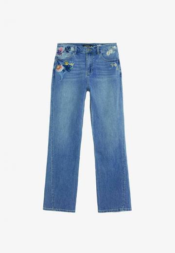 Прямые джинсы