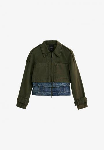 Куртка с накладнымит карманами