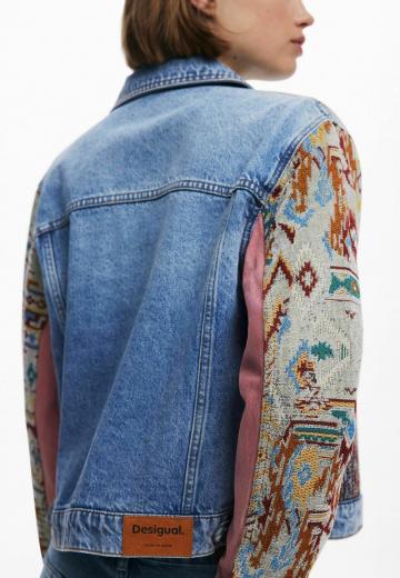 Джинсовая жилетка