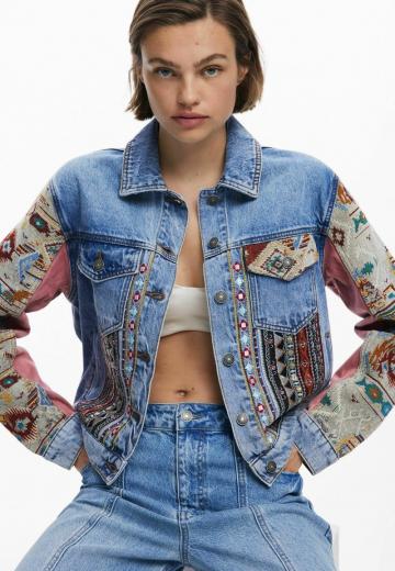 Джинсовая жилетка