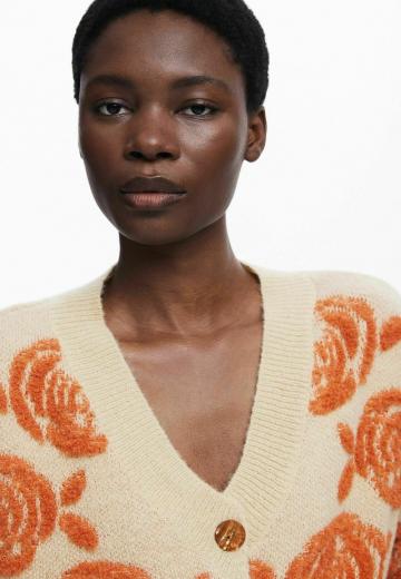 Жаккардовая вязаная кофта