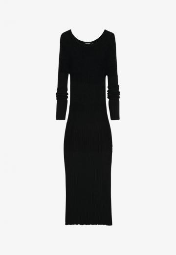 Вязаное платье