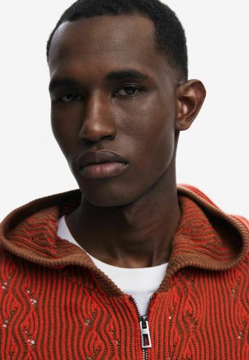 Вязаная кофта