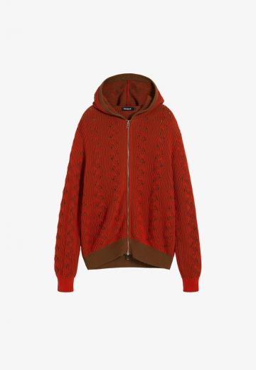 Вязаная кофта