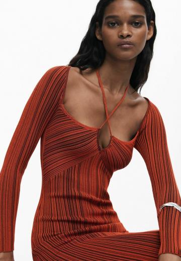 Вязаное платье