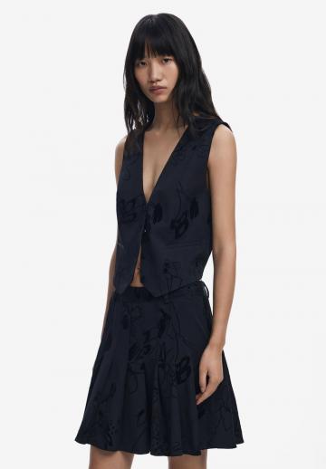 Короткая куртка