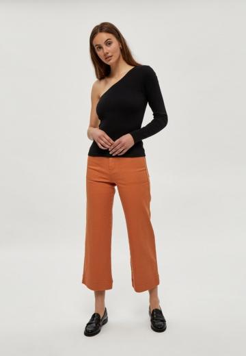 Клешеные брюки