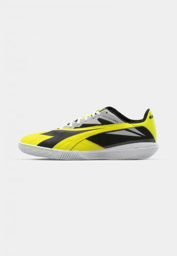 Футбольные бутсы