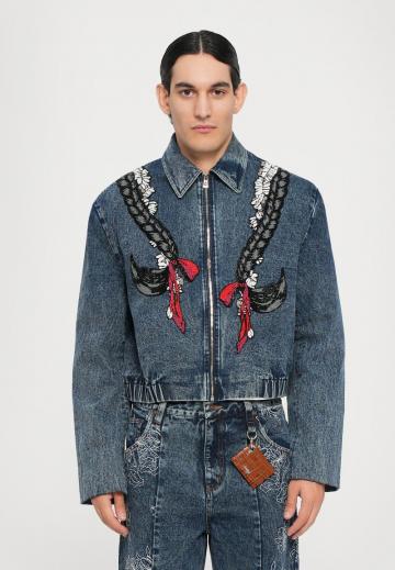 Джинсовая куртка