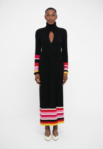 Вязаное платье