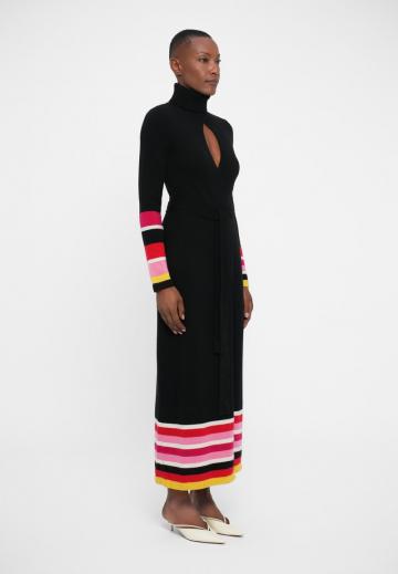 Вязаное платье