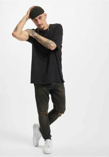 Узкие джинсы