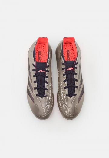 Футбольные бутсы