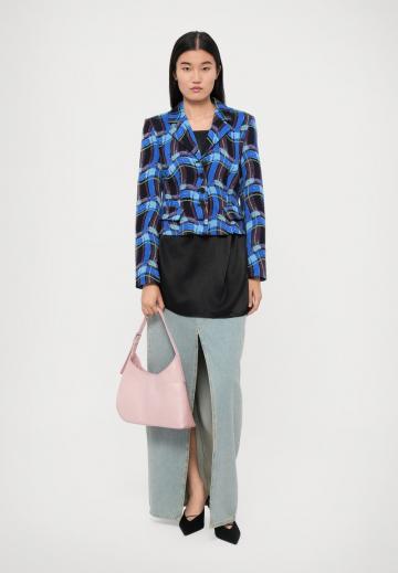 Короткая куртка