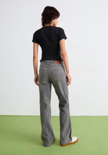 Клешеные брюки