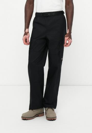 Брюки с накладными карманами