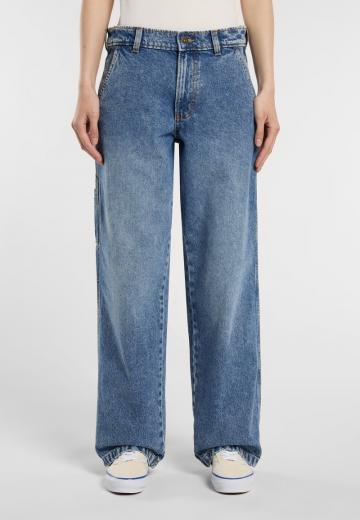 Прямые джинсы