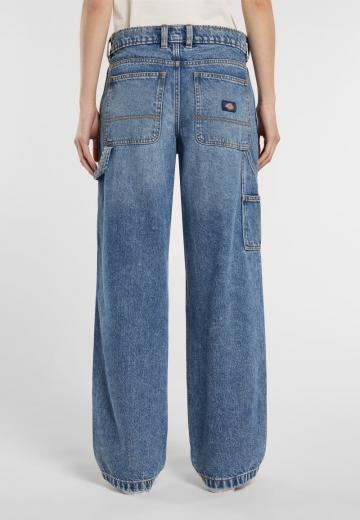 Прямые джинсы