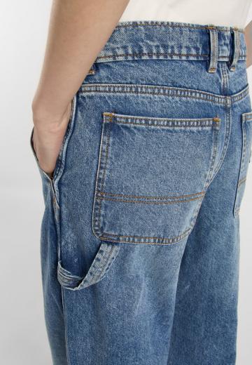 Прямые джинсы