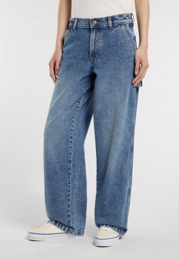 Прямые джинсы
