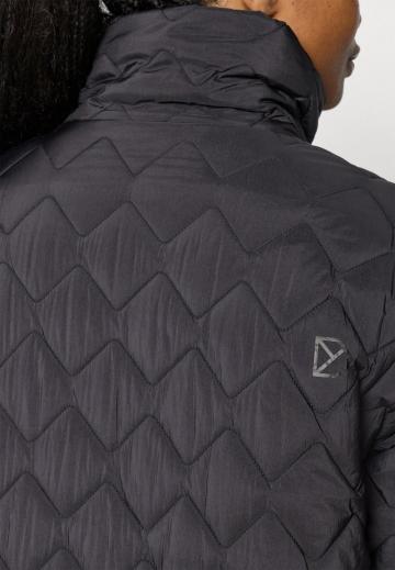 Спортивная куртка