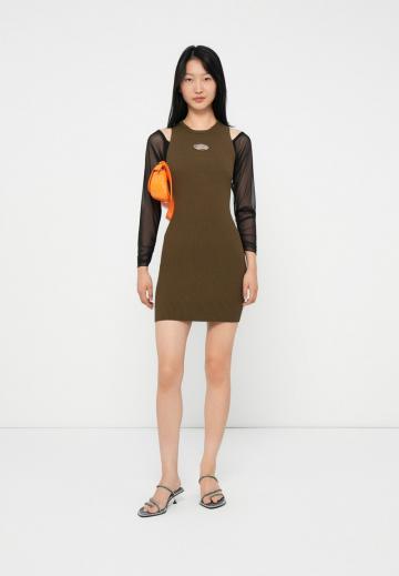 Короткое платье