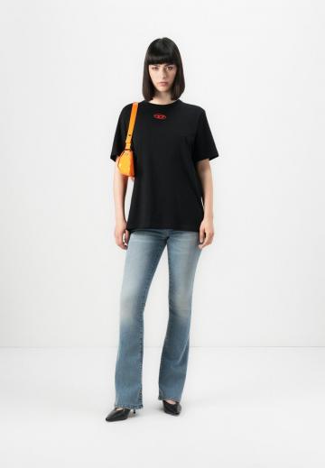 Клешеные брюки