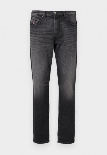 Узкие джинсы