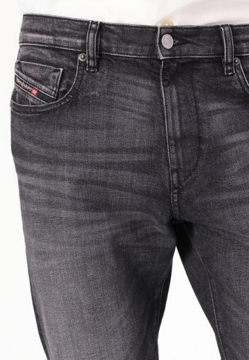 Узкие джинсы