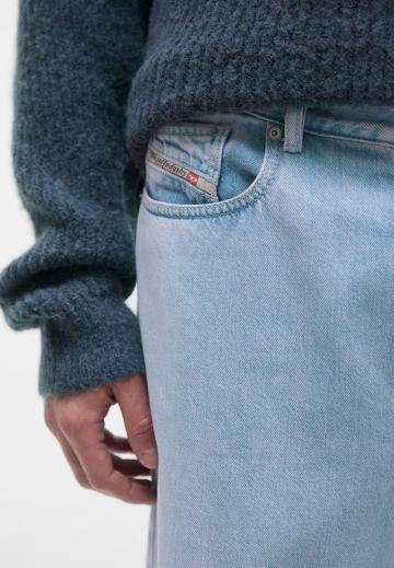 Свободные джинсы