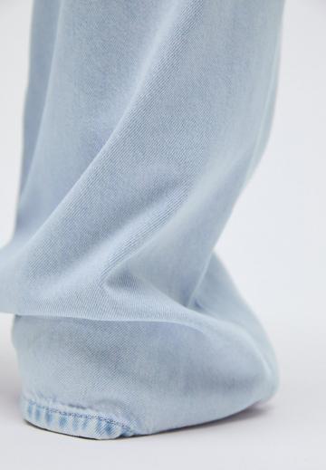 Свободные джинсы