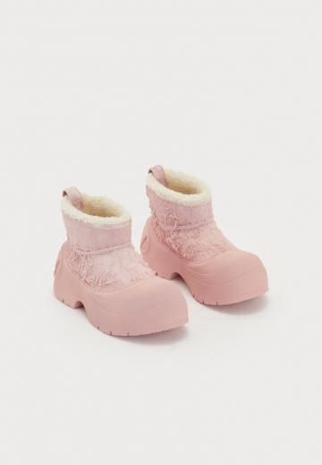 Полусапожки на высоком каблуке