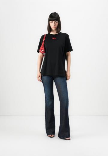 Клешеные джинсы