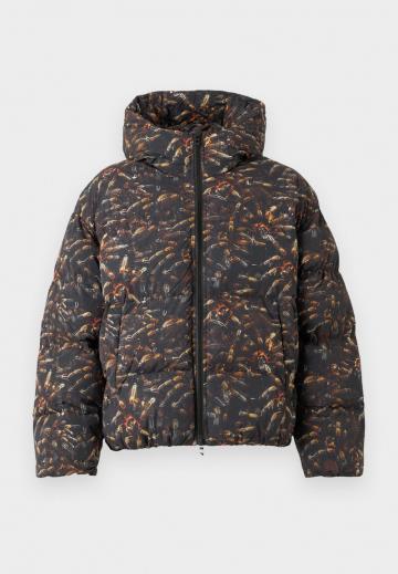 Зимняя куртка