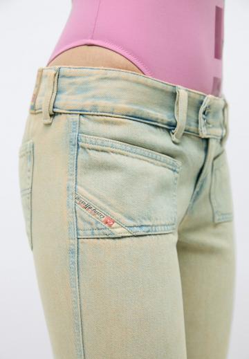 Клешеные брюки