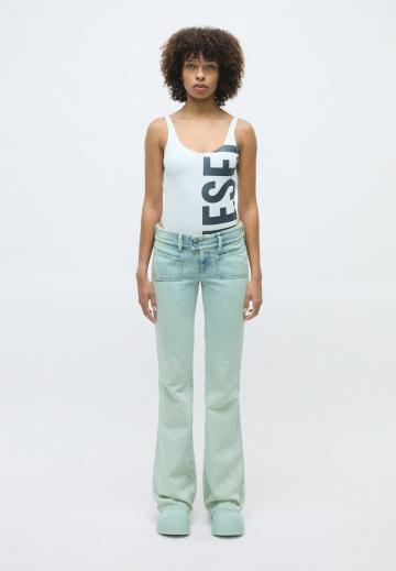 Клешеные брюки