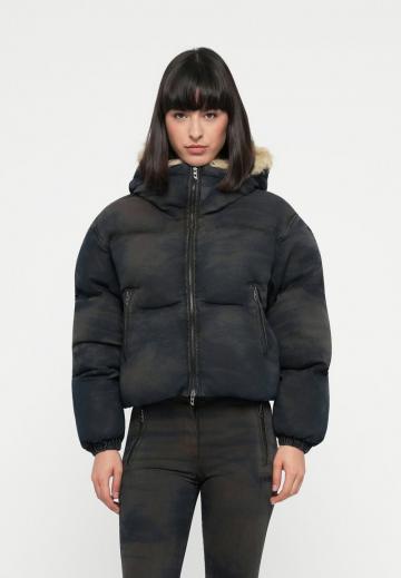 Зимняя куртка