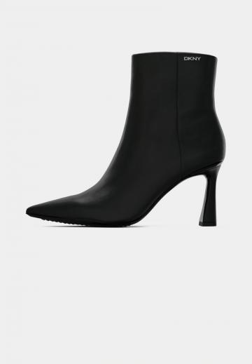 Полусапожки на высоком каблуке