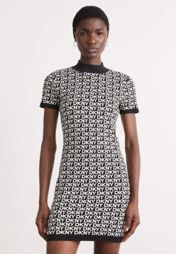 Платье футляр