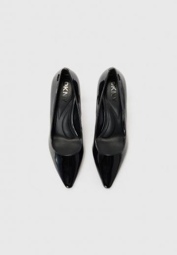 Туфли на высоком каблуке