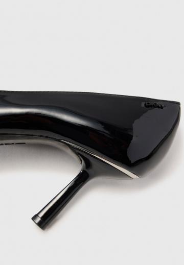 Туфли на высоком каблуке