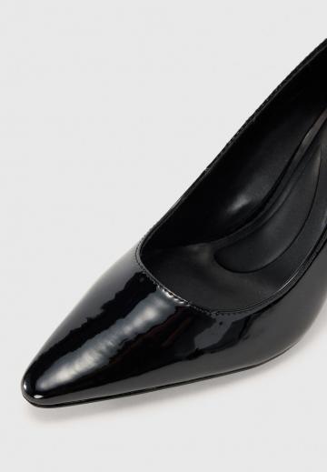 Туфли на высоком каблуке