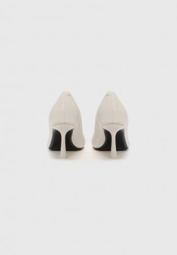 Туфли на высоком каблуке