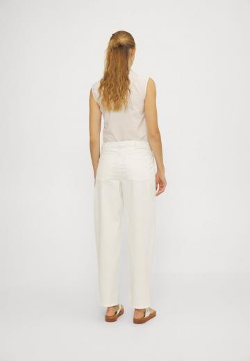 Джинсы бойфренда