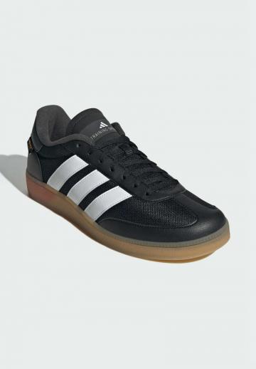 Тренировочные кроссовки