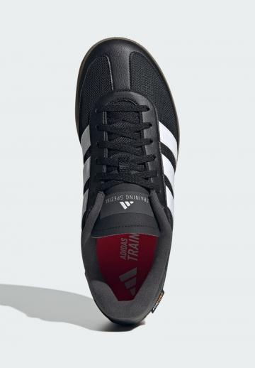 Тренировочные кроссовки