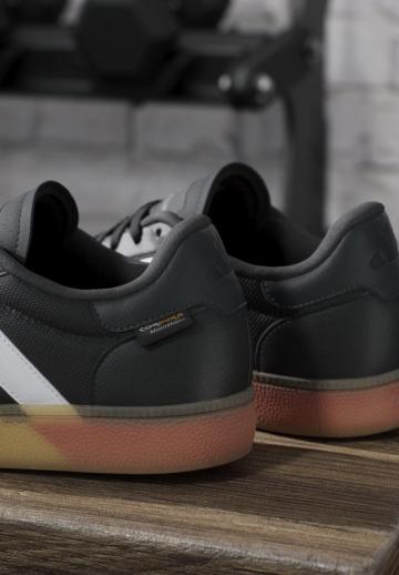 Тренировочные кроссовки